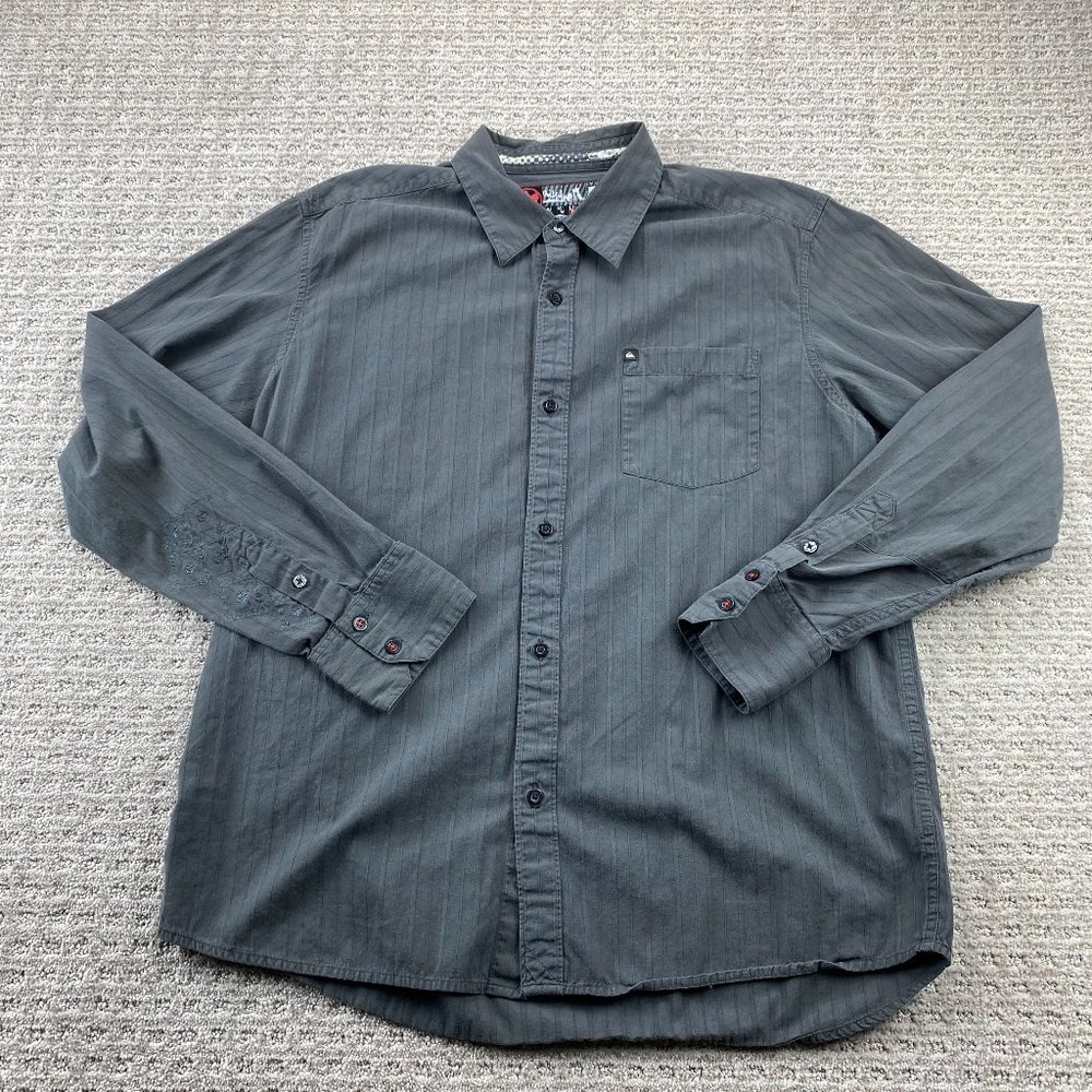 QUIKSILVER Shirt Men Large L Gray Striped Button Up Long Sleeve Embroidered Logo